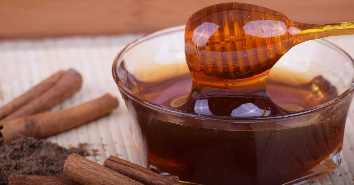  Med i cimet za lice u borbi protiv bubuljica i bora