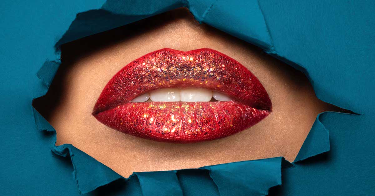  Brilijantni načini za podmlađivanje usana!