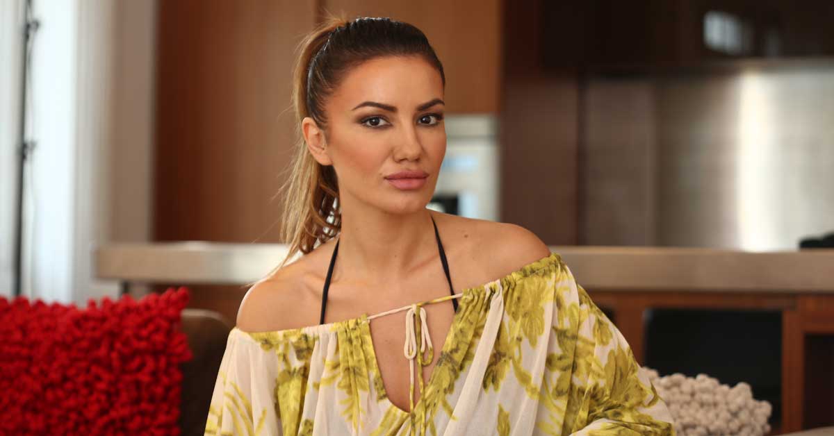  Ivana Stamenković Sindi: CELULIT nikada NIJE u modi.  Meni ovo pomaže da ga se REŠIM!