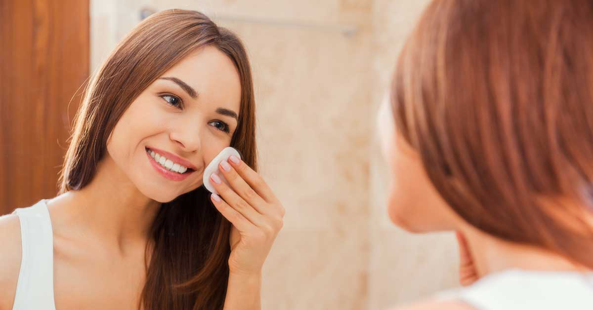  Evo kako očistiti lice od bubuljica – korak po korak