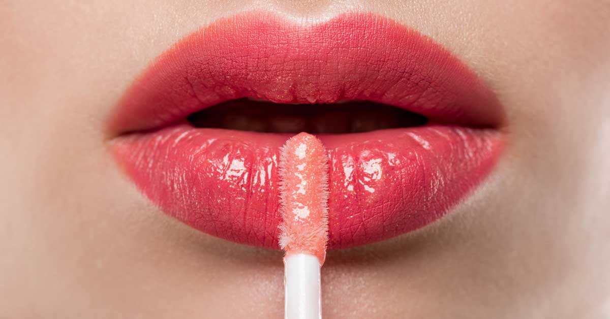  Nađite NAJBOLJI SJAJ ZA USNE uz ove savete!